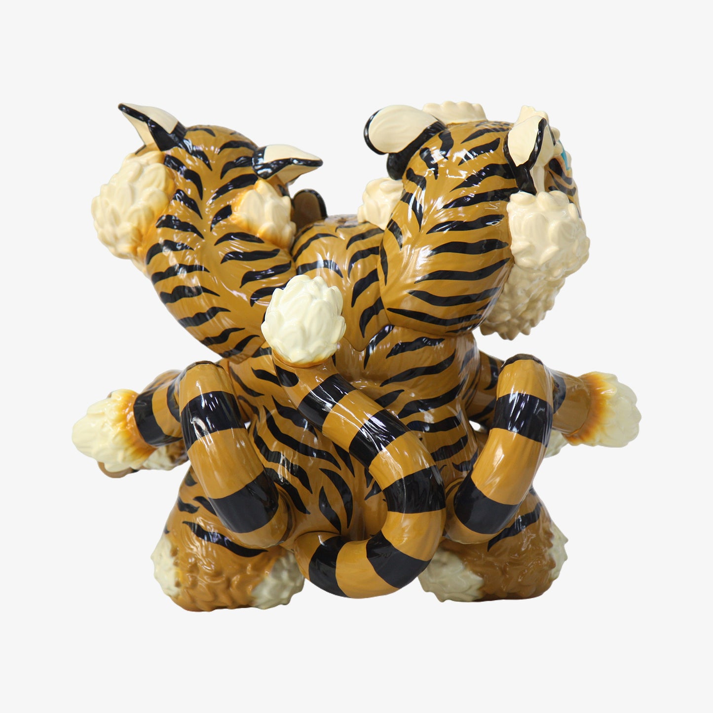 THREE HEADED FIERCE TIGER KOSHOW