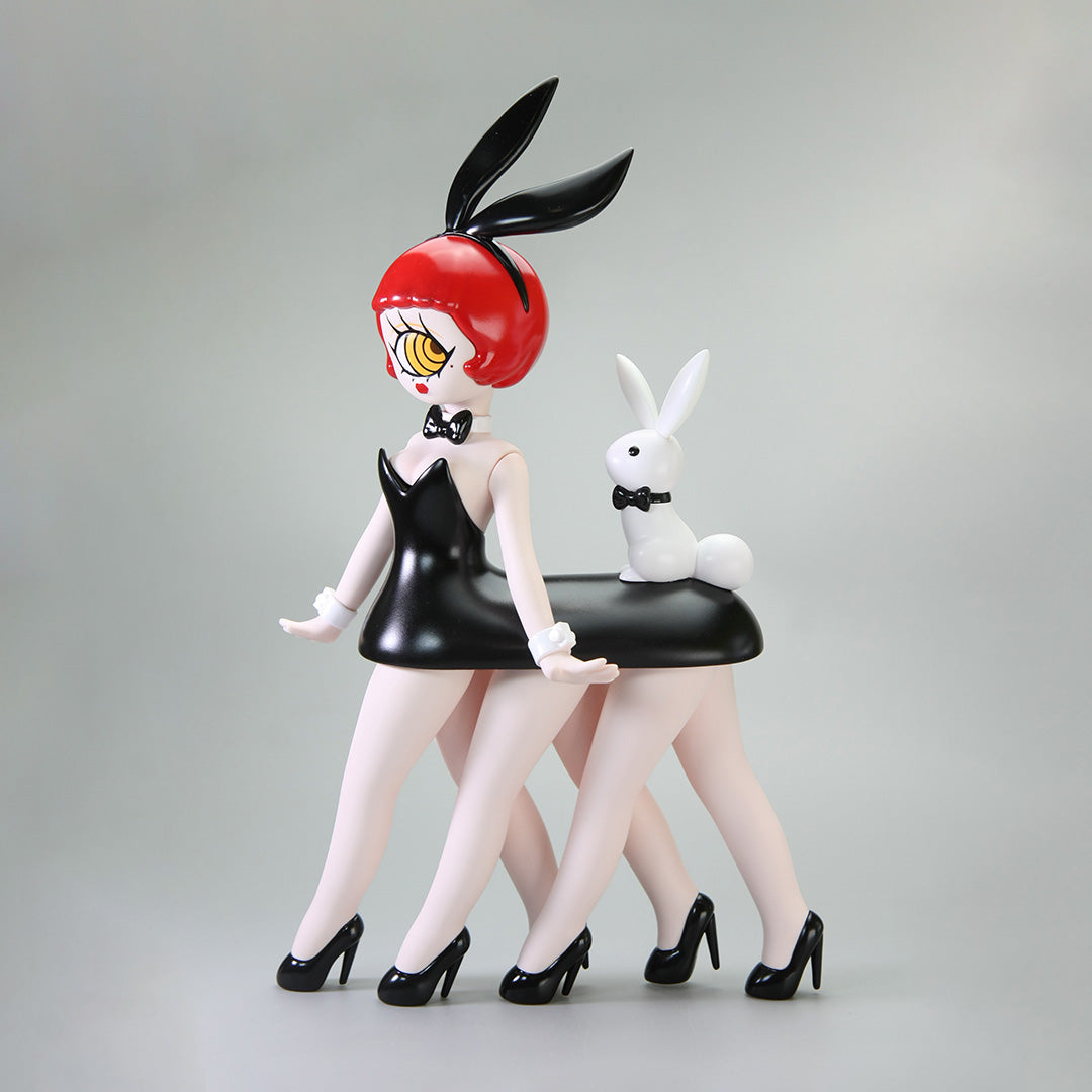 ABAO-BUNNY GIRL figurine