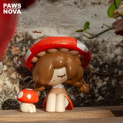 Moogugirl Dreamy Mushroom Large Carded Figure