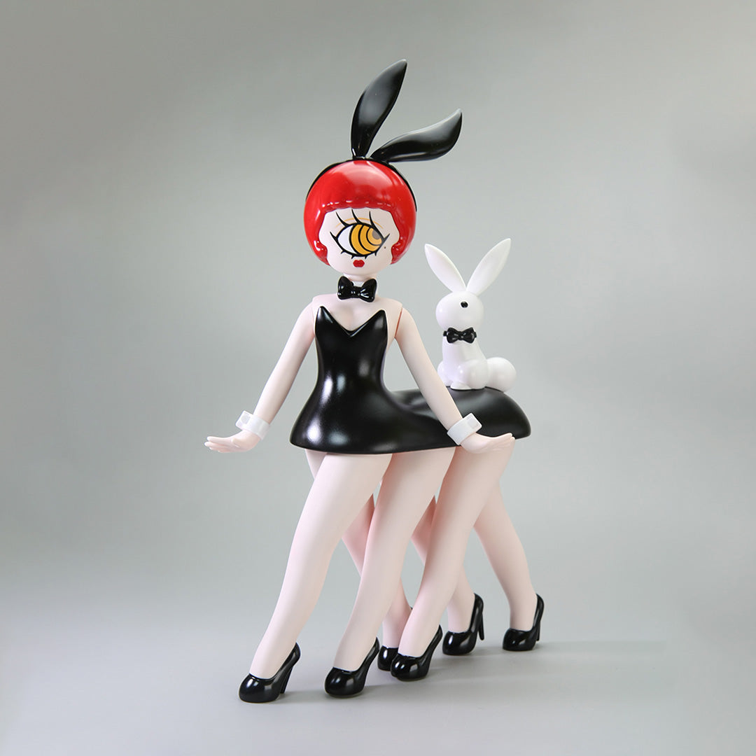 ABAO-BUNNY GIRL figurine