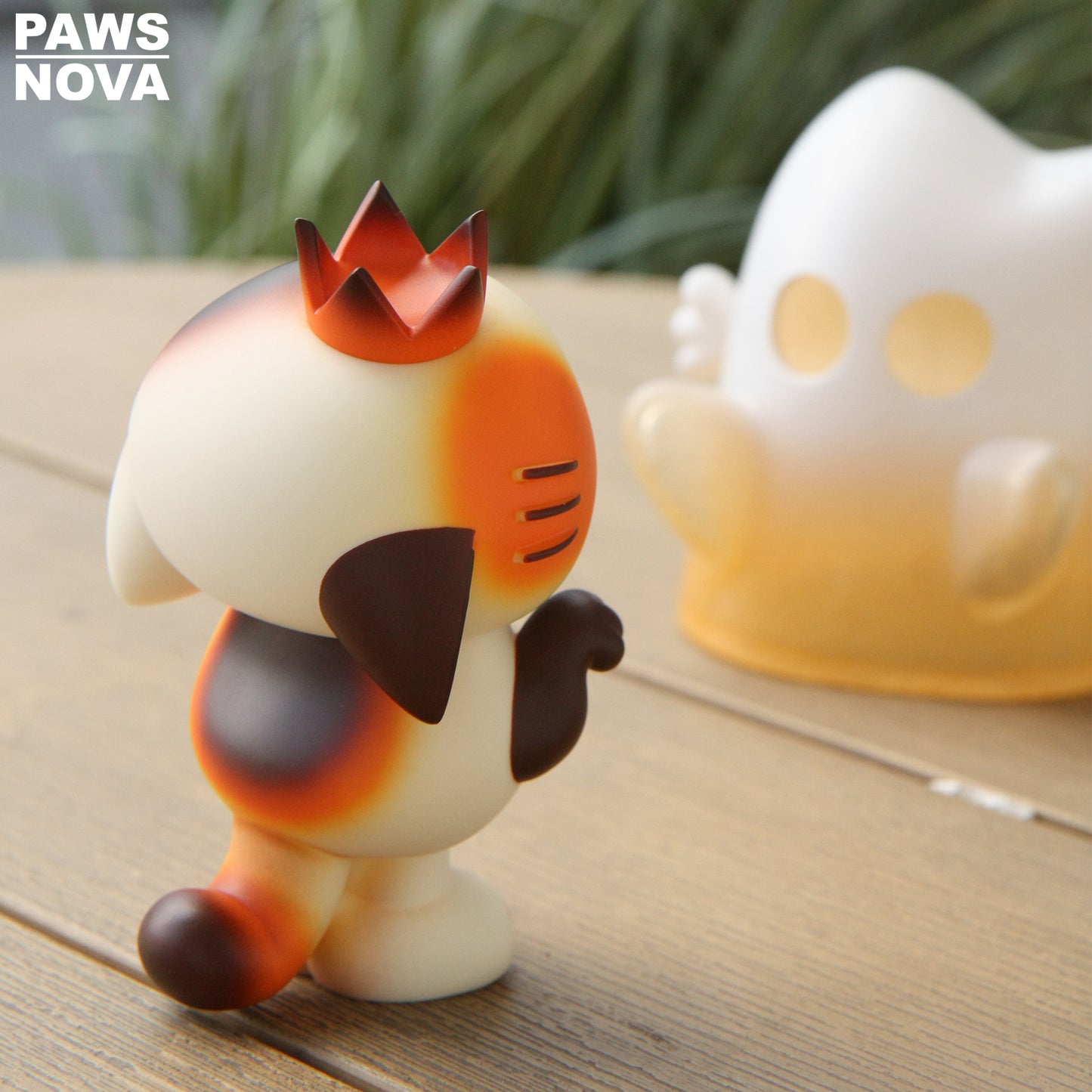 DOSHII CAT (STANDING)-OGCOLOR figurine