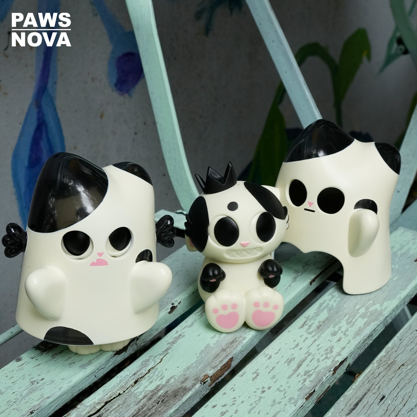 Trouble Crew DoshiiCat Sitting Cow Cat Figure